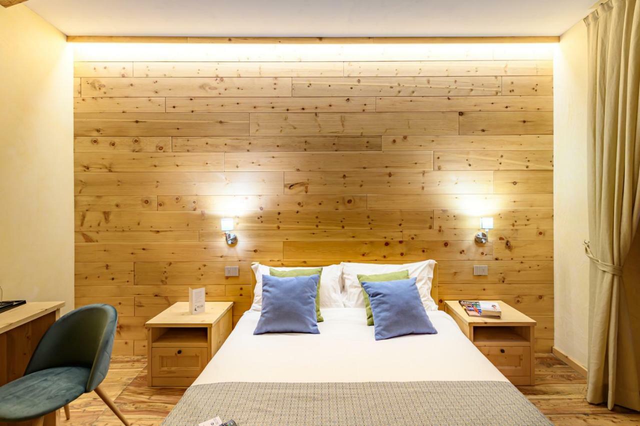 B&B Antica Residenza Centro Storico Тирано Екстериор снимка